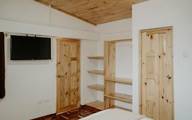 Atusparia Guest House Huaraz